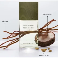 Issey Miyake Eau De Toilette^L'Eau d'Issey pour Homme Eau & Cèdre Eau de Toilette Spray Intense